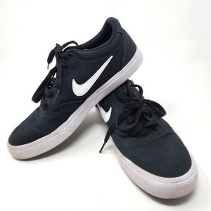 Nike SB Charge Men's sz 7 Black Lace Up Sneakers